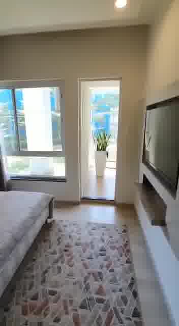 Custom Image 6
